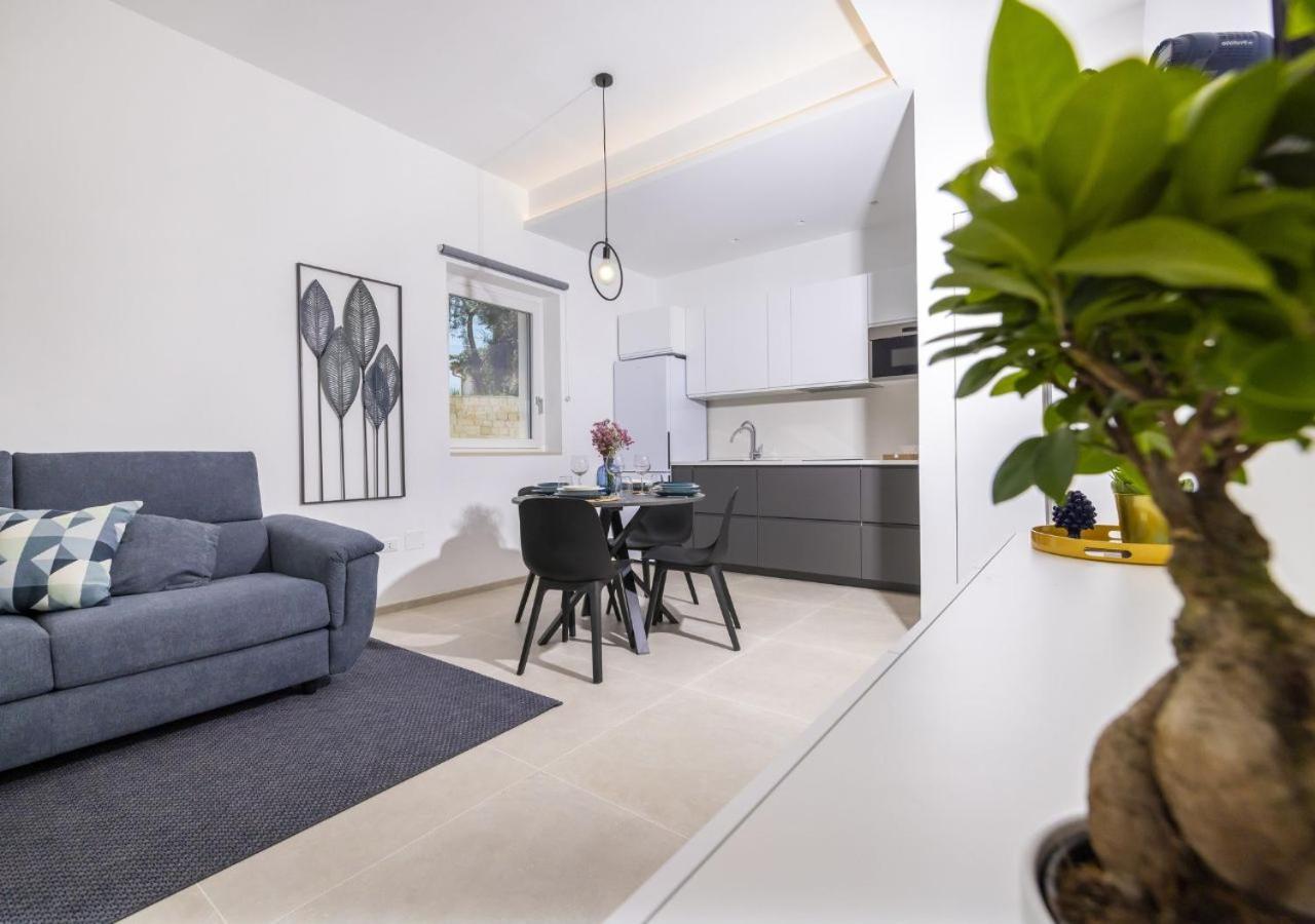 Апартаменты Coppa Carrubo Residenza Вьесте Экстерьер фото